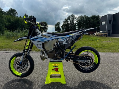 Husqvarna Te 300i KTM EXC TPI 2020 Supermoto Supermotard a2