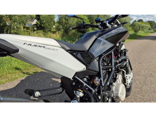 Husqvarna Tour Nuda 900 Exlusief Arrow 2e eigenaar