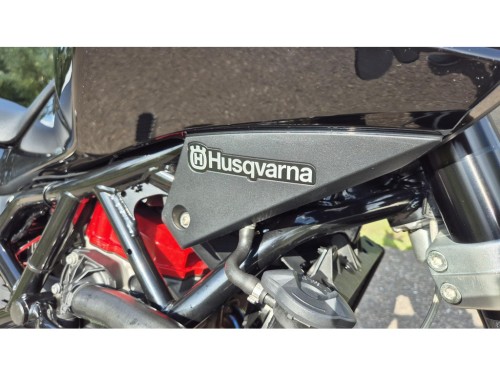 Husqvarna Tour Nuda 900 Exlusief Arrow 2e eigenaar