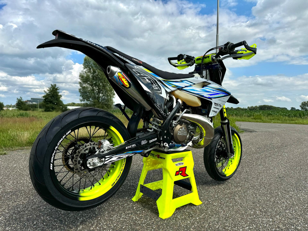 Husqvarna Te 300i KTM EXC TPI 2020 Supermoto Supermotard a2